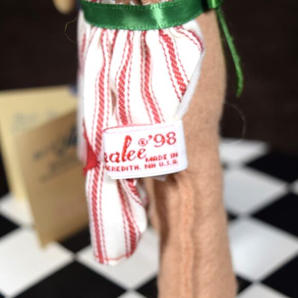 Annalee Mobilitee 9" Doll Vintage 1998 Gingerbreadman Red Striped Apron Chef Hat - Picture 7 of 10